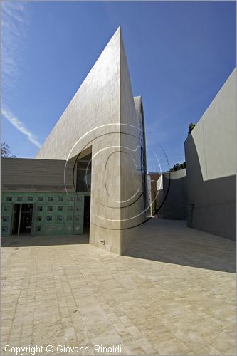 ITALY - ROME - ROMA - Quartiere della Magliana - Chiesa del Santo Volto di Ges (Piero Sartogo e Nathalie Grenon - 2006) - veduta esterna