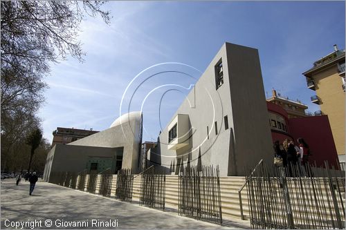 ITALY - ROME - ROMA - Quartiere della Magliana - Chiesa del Santo Volto di Ges (Piero Sartogo e Nathalie Grenon - 2006) - veduta esterna