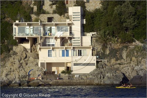 ITALY - TUSCANY - TOSCANA - ISOLA D'ELBA (LI) - Golfo di Procchio - una casa sulla scogliera presso Biodola