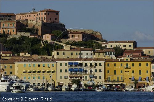 ITALY - TUSCANY - TOSCANA - ISOLA D'ELBA (LI) - Portoferraio - il Porto della Citt Vechia e sopra i bastioni del Forte Stella