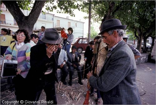 ITALY - ACCETTURA (MT)
"Matrimonio degli alberi" per San Giuliano (dall'ascensione al marted dopo la Pentecoste)