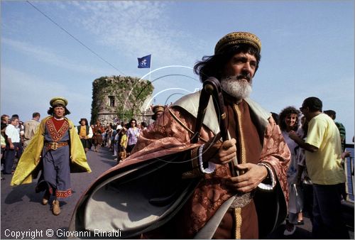 ITALY - AMALFI (SA)
Regata Storica delle Antiche Repubbliche Marinare
(si svolge ad Amalfi ogni 4 anni - l'ultima  stata nel 2001)
corteo storico