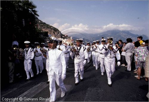 ITALY - AMALFI (SA)
Regata Storica delle Antiche Repubbliche Marinare
(si svolge ad Amalfi ogni 4 anni - l'ultima  stata nel 2001)
corteo storico