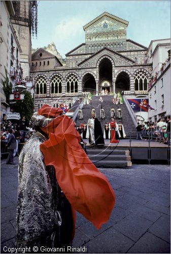 ITALY - AMALFI (SA)
Regata Storica delle Antiche Repubbliche Marinare
(si svolge ad Amalfi ogni 4 anni - l'ultima  stata nel 2001)
corteo storico