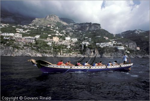 ITALY - AMALFI (SA)
Regata Storica delle Antiche Repubbliche Marinare
(si svolge ad Amalfi ogni 4 anni - l'ultima  stata nel 2001)
allenamento