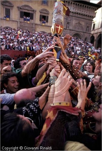 ITALY - AREZZO - Giostra del Saracino (ultima domenica di agosto e prima di settembre)
la vittoria della lancia d'oro