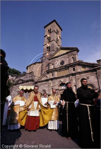 ITALY - BOLSENA (VT)
Infiorata e Processione del Corpus Domini
la processione inizia dalla chiesa di Santa Cristina