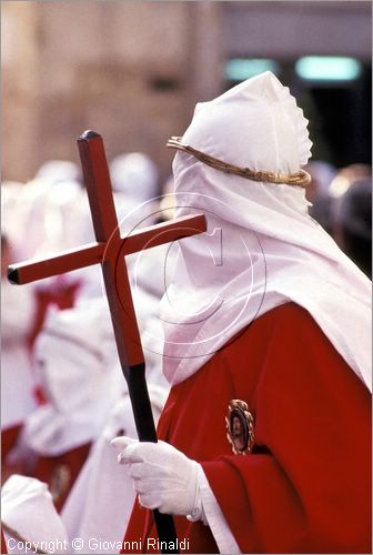 ITALY - ENNA
Venerd Santo
processione delle confraternite