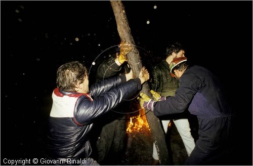 ITALY - SANTA CATERINA (GR) - Focarazza (24 novembre)
il tro dello stollo