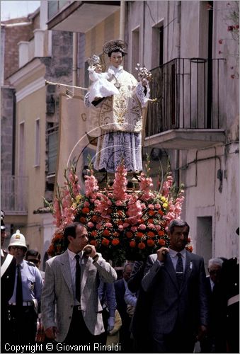 ITALY - PALAZZO SAN GERVASIO (PZ)
Festa di Sant'Antonio da Padova (13 giugno)
processione