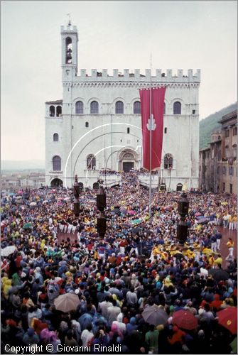 ITALY - GUBBIO (PG)
Festa della Corsa dei Ceri (15 maggio)
i ceri nella piazza della Signoria durante la corsa