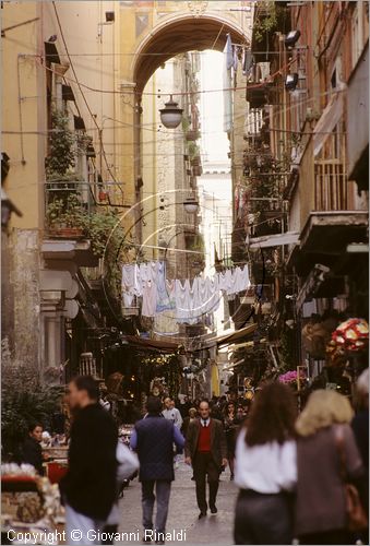 ITALY - NAPOLI - Via di San Gregorio Armeno con gli artigiani che vendono i presepi durante il natale