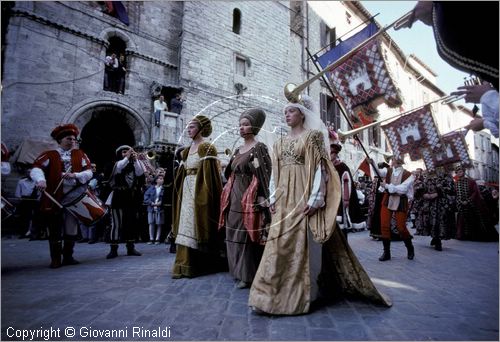 ITALY - NARNI (TR)
Corsa all'Anello (2a Domenica di Maggio)
corteo storico