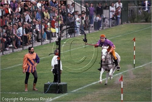 ITALY - NARNI (TR)
Corsa all'Anello (2a Domenica di Maggio)
corsa