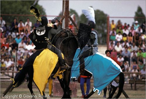 ITALY - ORIA (BR)
Corteo Storico di Federico II e Torneo dei Rioni (prima decade di agosto)
rievocazione del 10 Agosto del 1225 quando Federico II giunse in Oria con la sua corte per attendere la promessa sposa, Isabella di Brienne