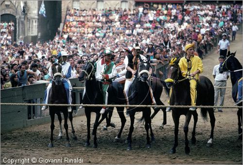 ITALY - SIENA
Il Palio (2 luglio e 16 agosto)
la "mossa" di una giornata di prova