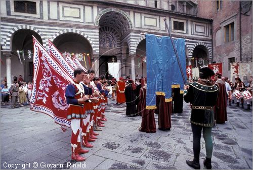 ITALY - PISTOIA
Giostra dell'Orso (25 luglio)
Offerta dei Ceri