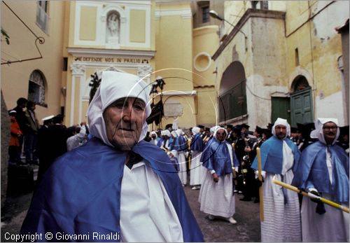 ITALY - ISOLA DI PROCIDA (NA)
Processione dei Misteri del Venerd Santo
Uscita della Processione dalla Chiesa di San Michele