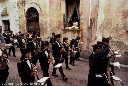 ITALY - ISOLA DI PROCIDA (NA)
Processione dei Misteri del Venerd Santo
passaggio della banda musicale