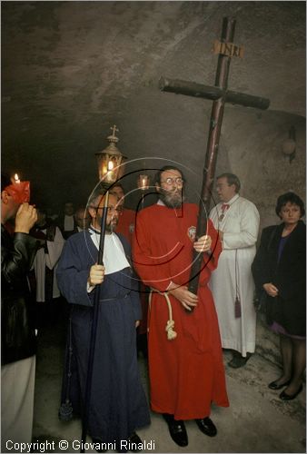 ITALY - ROMA - San Bartolomeo all'Isola Tiberina
Festa dei Morti (2 novembre)