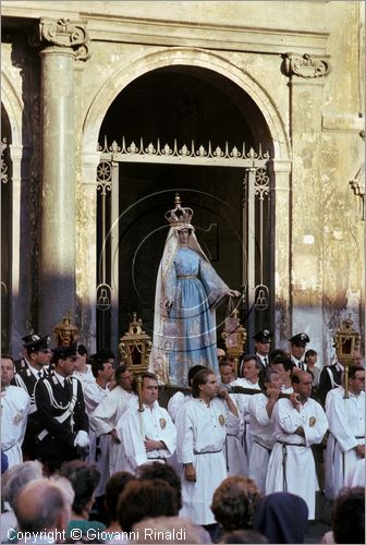 ITALY - ROMA - Trastevere
Festa di Santa Maria del Carmine (luglio)
processione di ritorno