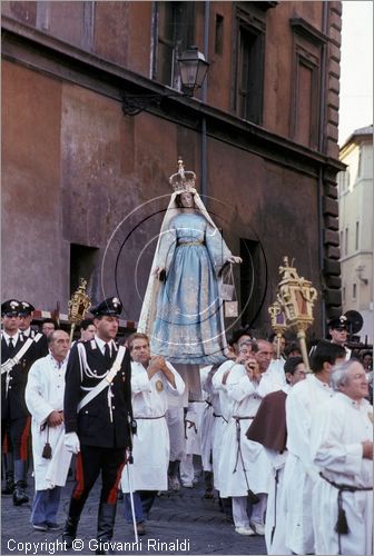 ITALY - ROMA - Trastevere
Festa di Santa Maria del Carmine (luglio)
la processione di ritorno