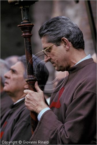 ITALY - ROMA
Via Crucis della Confraternita dei Sacconi all'interno del Colosseo (Settimana Santa)