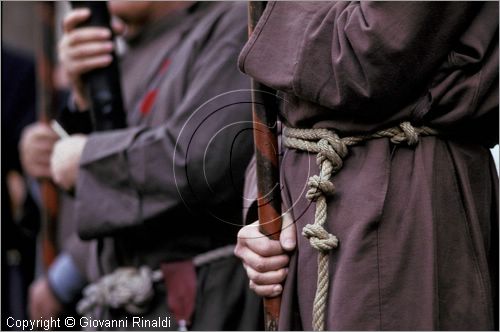 ITALY - ROMA
Via Crucis della Confraternita dei Sacconi all'interno del Colosseo (Settimana Santa)