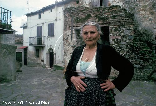 ITALY - SAN DEMETRIO CORONE (CS)
Festa dei Morti (febbraio)
costume tradizionale albanese