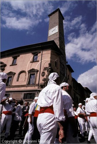 ITALY - VITERBO (3 settembre)
Festa della "Macchina di Santa Rosa)
il giro delle sette chiese dei facchini