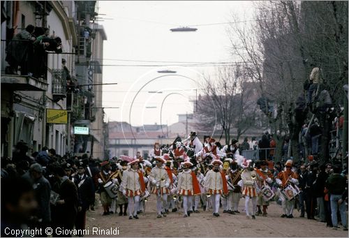 ITALY - ORISTANO
La Sartiglia (carnevale)
il componidori da la benedizione con la "pippia de maju"