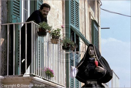 ITALY - TARANTO
Riti della Settimana Santa
Processione dei Misteri del Venerd Santo.
passaggio dell'Addolorata nella Citt Vecchia