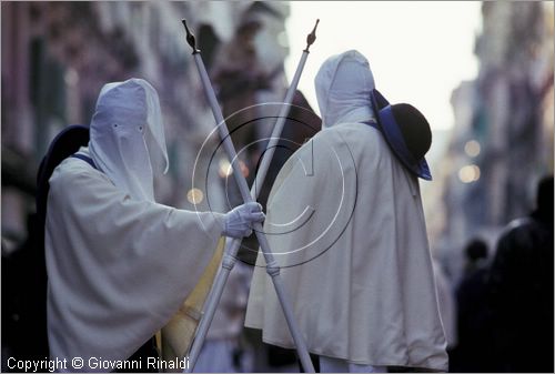 ITALY - TARANTO
Riti della Settimana Santa
Processione all'alba nella Citt Nuova