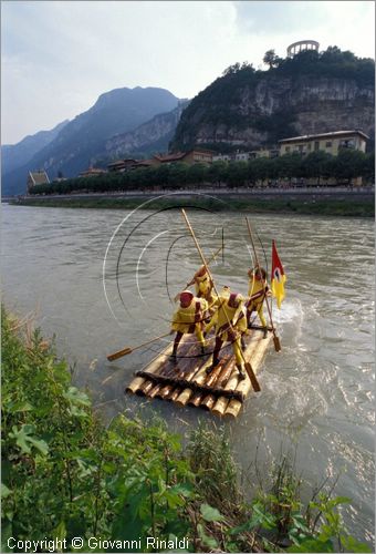 ITALY - TRENTO
Feste Vigiliane (fine giugno)
Palio dell'Oca detta "zatterata" sulle acque dell'Adige