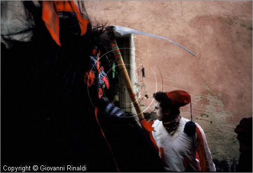 ITALY - TUFARA (CB)
Festa "Il Diavolo di Tufara" (carnevale)
il diavolo gira per il paese terrorizzando la gente insieme a due personaggi vestiti di bianco con la falce che rappresentano la morte