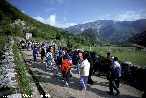 ITALY - VALLEPIETRA (RM)
Pellegrinaggio al Santuario della SS.Trinit (SS.Trinit)