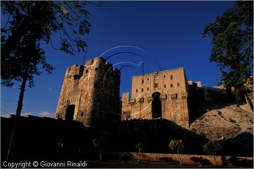 SYRIA - ALEPPO - veduta della Cittadella al tramonto