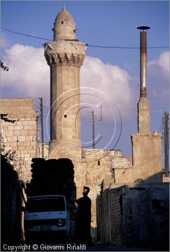 SYRIA - ALEPPO - scorcio in una via intorno al souq