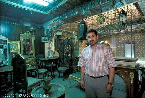 EGYPT - CAIRO - Khan El-Khalili - antiquario Hazem Moustafa Nono & Brothers