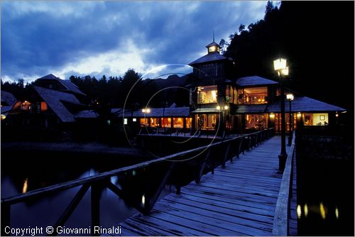 CILE - CHILE - Patagonia - Terme di Puyuhuapi - Hotel Termas de Puyuhuapi