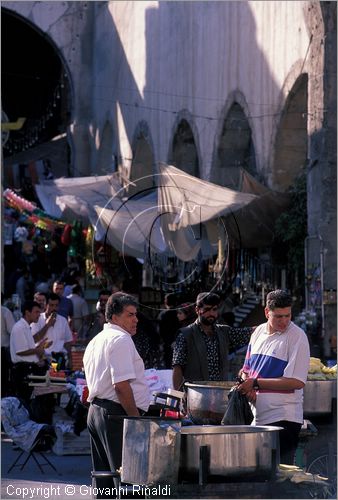 SYRIA - DAMASCO - porta occidentale del tempio di Giove tra il Souq e la Grande Moschea