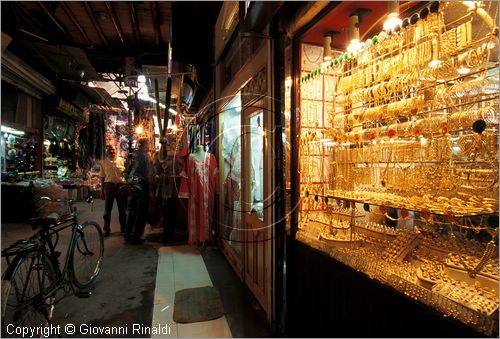 SYRIA - DAMASCO - Souq al-Hamadiyyeh - negozio di gioielli in oro