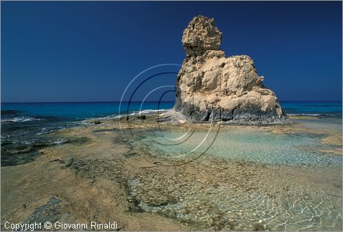 EGYPT - Marsa Matrouh - Bagni di Cleopatra, tratto di costa ovest della citt