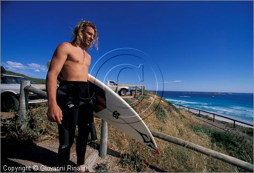 Australia Occidentale - Esperance - surfisti a Nine Mile Beach