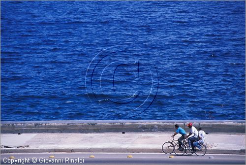 CUBA - HAVANA - Malecom Tradicional