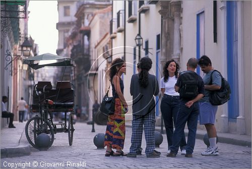 CUBA - HAVANA - La Habana Vieja - Calle Obrapia