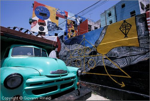 CUBA - HAVANA - Centro Habana - Calle Jon de Hamel