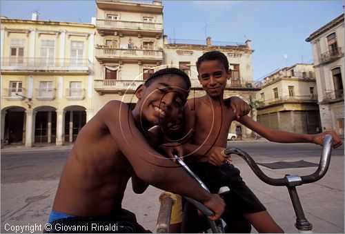 CUBA - HAVANA - La Habana Vieja - Plaza del Cristo