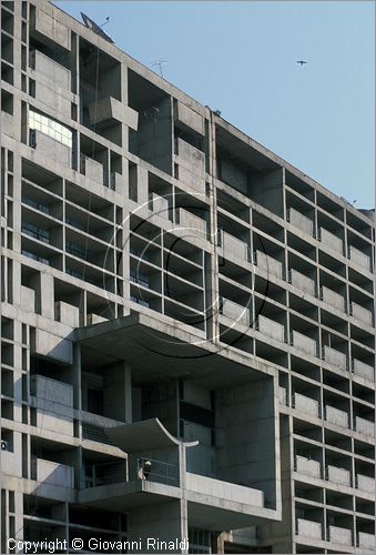 INDIA (PUNJAB) - CHANDIGARH - citt interamente progettata da Le Corbusier negli anni '50 - Capitol - settore 1 (zona degli edifici governativi) - Edificio del Secretariat (Segreteria di Stato)