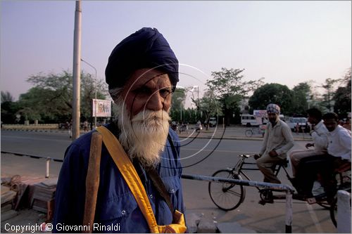 INDIA (PUNJAB) - CHANDIGARH - citt interamente progettata da Le Corbusier negli anni '50